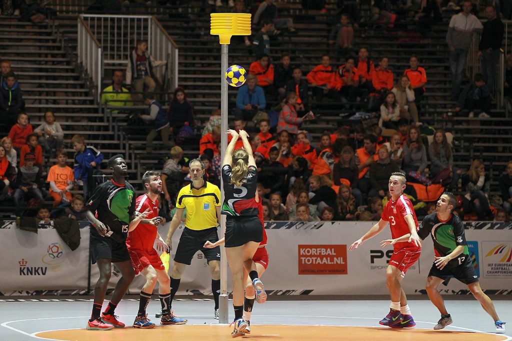 AXIWI système de communication d’arbitrage sans fil korfball /wireless-communiction-system-korfball-european-championship-actiefotografie